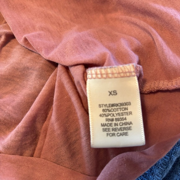 shirt size XS - Picture 5 of 5